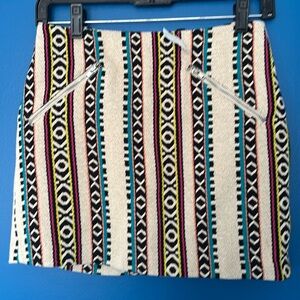 H&M Divided size 4 NWT Geometric look mini skirt, zip closure in back
